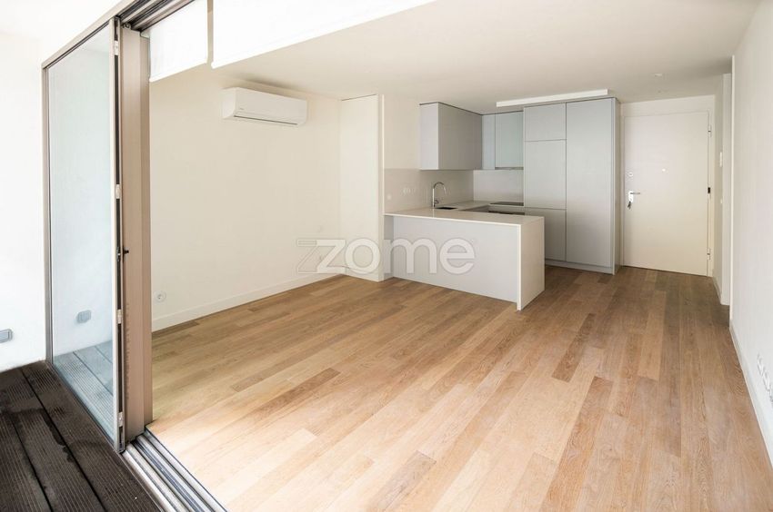 Imagem Alpendre de apartamento t0 em Rua do Conde de Redondo, 59 a