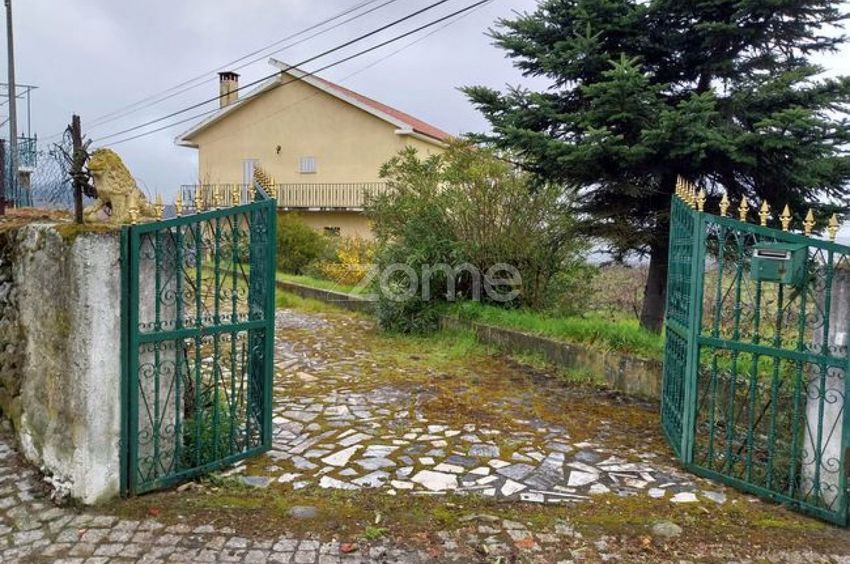 Зображення Вхід/Вихід,  окремий будинок чи котедж, Rua da Figueira
