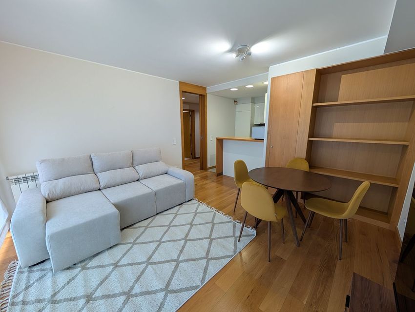Imagem Sala de estar de apartamento t1 em Estrada da Circunvalação, 7612