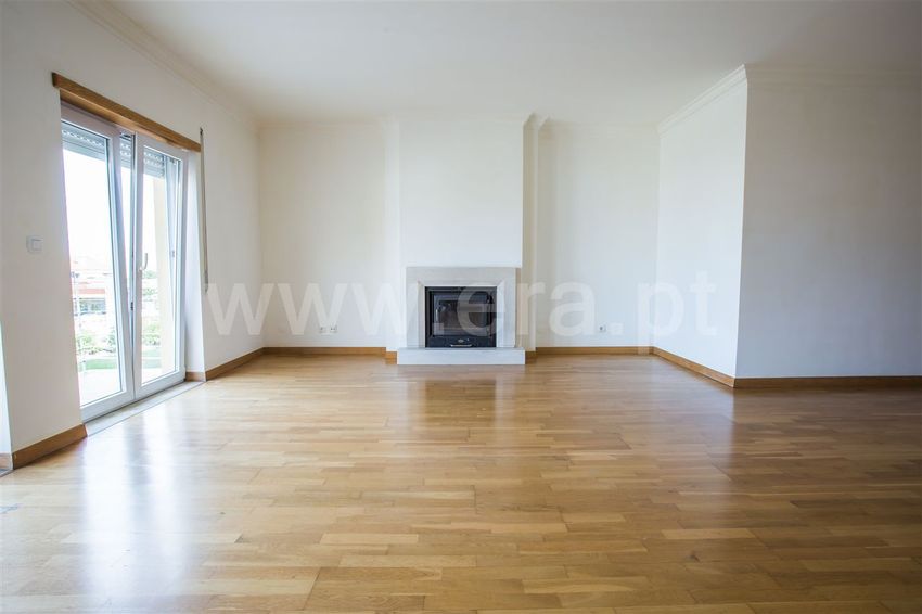 Imagem Divisão de apartamento t3 em Samora Correia