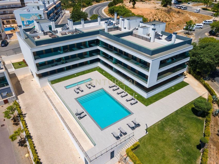 Imagem Piscina de apartamento t3 em Rua Júlio Dantas, 20