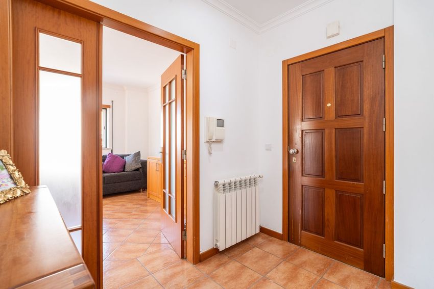 Imagem Corredor de apartamento t2 em Rua Doutor Alfredo de Freitas
