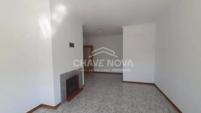 Imagem Sala de estar de apartamento t2 em Rua Mercado, 30