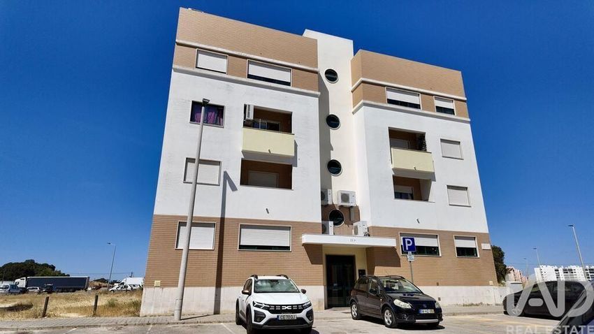 Imagem Fachada de apartamento t3 em Alto do Seixalinho