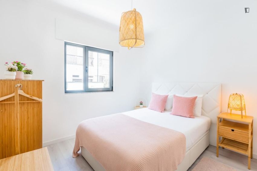 Imagem Quarto de apartamento t2 em Rua Particular João Félix
