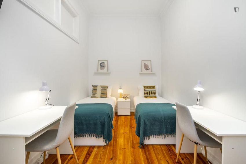 Imagem Sala de estar de quarto em Rua Bernardim Ribeiro