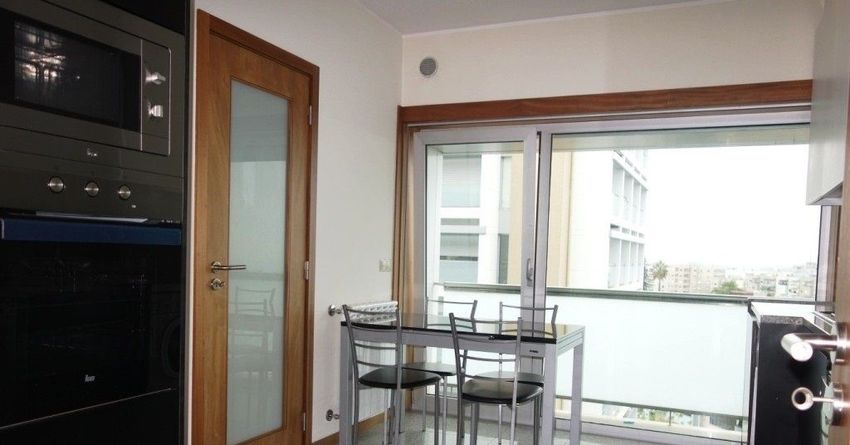 Imagem Sala de estar de apartamento t3 em São Vicente