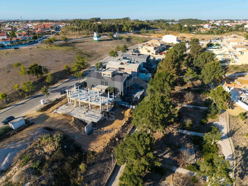 Зображення  окремий будинок чи котедж, Ericeira Nascente