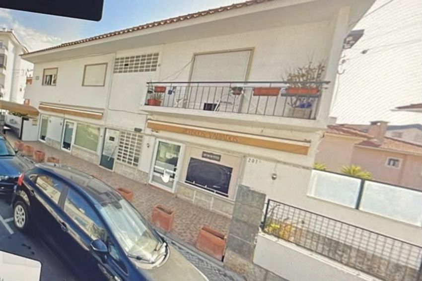 Зображення Басейн, будівля, Rua de Alvide, 207