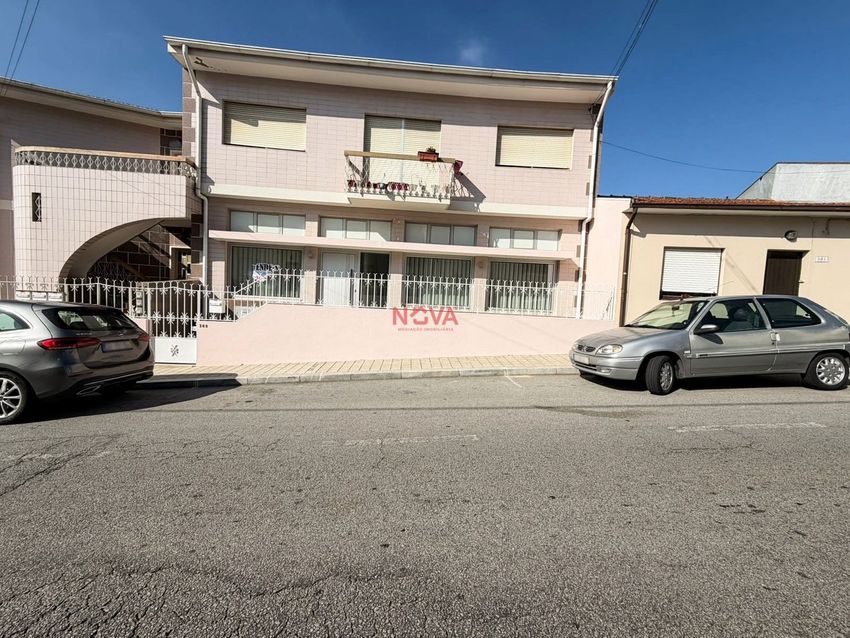 Imagem Vistas de  andar de moradia em Rua Tulipas, 360