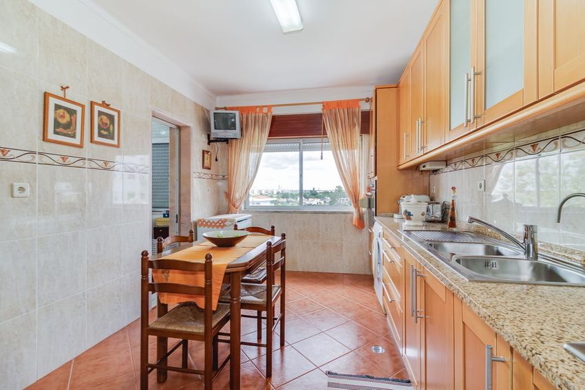Imagem Cozinha de apartamento t3 em Praceta António Costa e Silva
