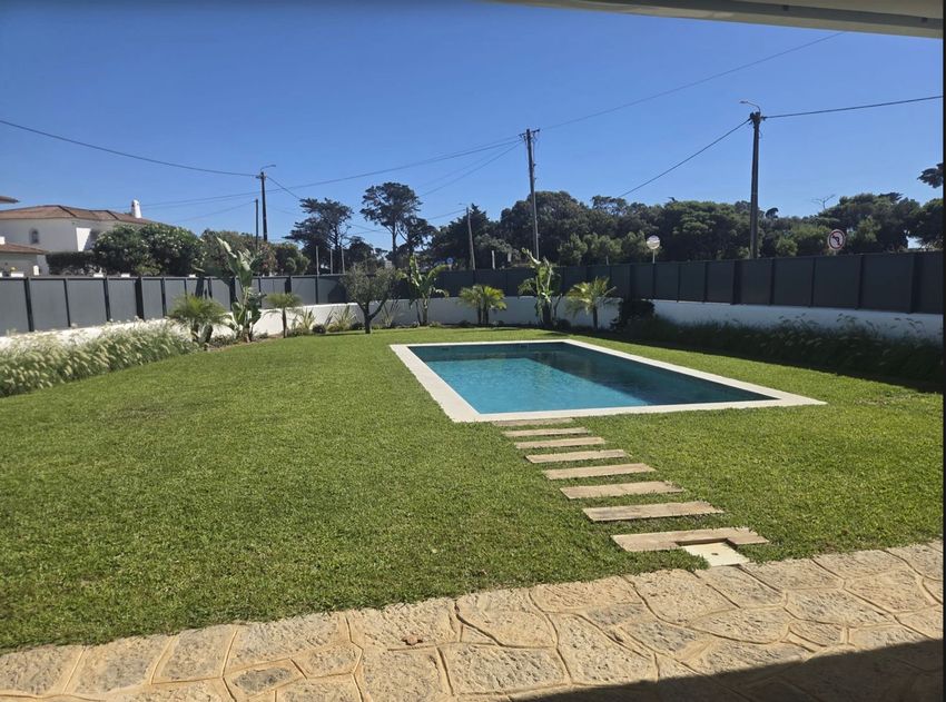 Imagem Piscina de  moradia independente em Areia