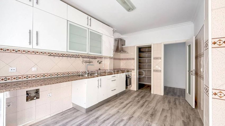 Зображення Кухня, квартира t3, Rua Jaime Cortesão, 60