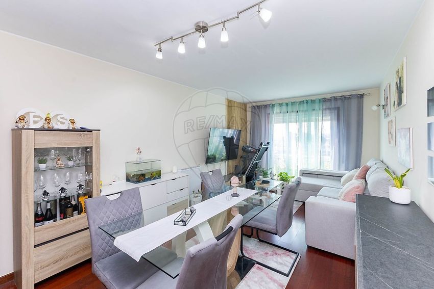 Imagem Sala de estar de apartamento t2 em Rua Maria Lamas
