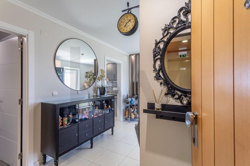 Imagem Sala de estar de apartamento t2 em Rua Fernando Maurício s/n