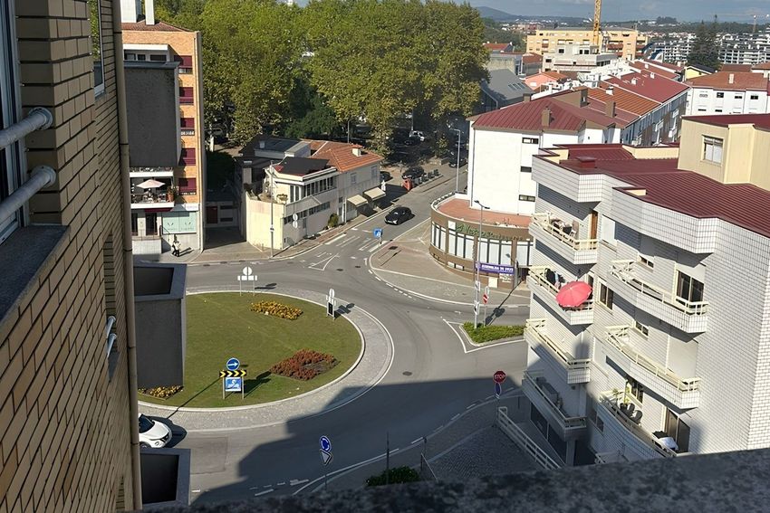 Imagem Vistas de apartamento t3 em Paredes