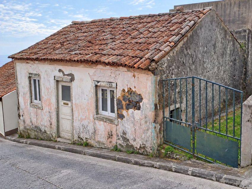 Imagem Fachada de  moradia independente em Rua da Giesta, 7
