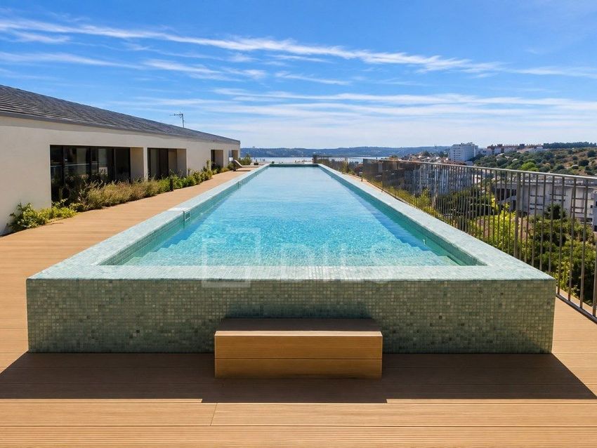 Imagem Piscina de apartamento t2 em Rua do Almarjão