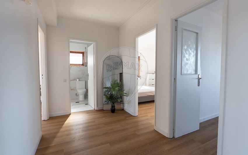 Imagem Corredor de apartamento t2 em Carregais - São Miguel