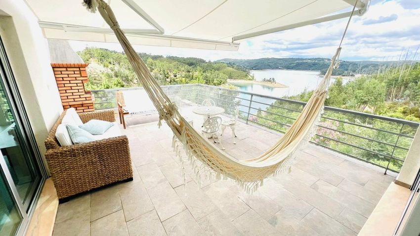 Imagem Terraço de  casa ou moradia em Serra
