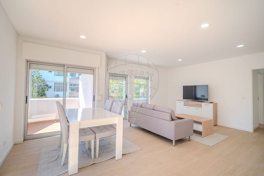Imagem Sala de estar de apartamento t3 em Avenida Fausto de Figueiredo
