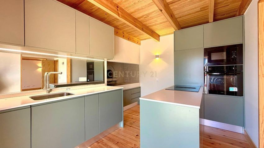 Imagem Cozinha de  moradia independente em Calheta