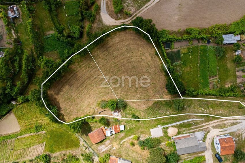 Imagem de terreno em Rua de Graides s/n