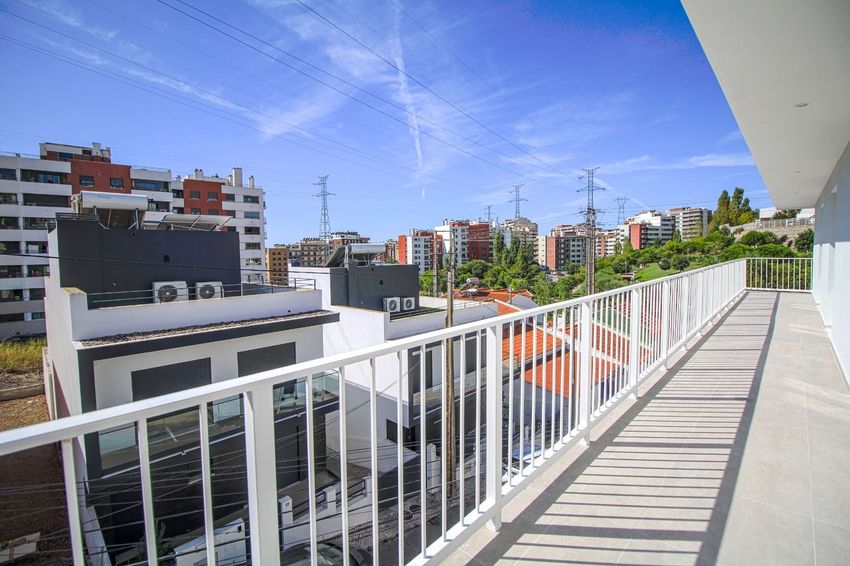 Imagem Terraço de apartamento t2 em Rua Rosa Lobato Faria, 15