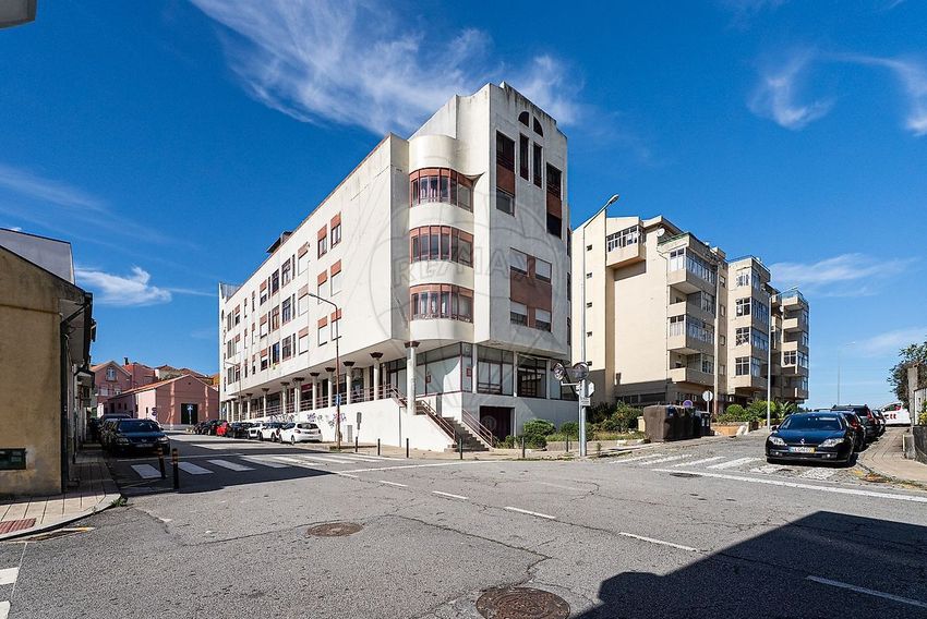 Imagem Vistas de apartamento t2 em Rua Manuel Serra