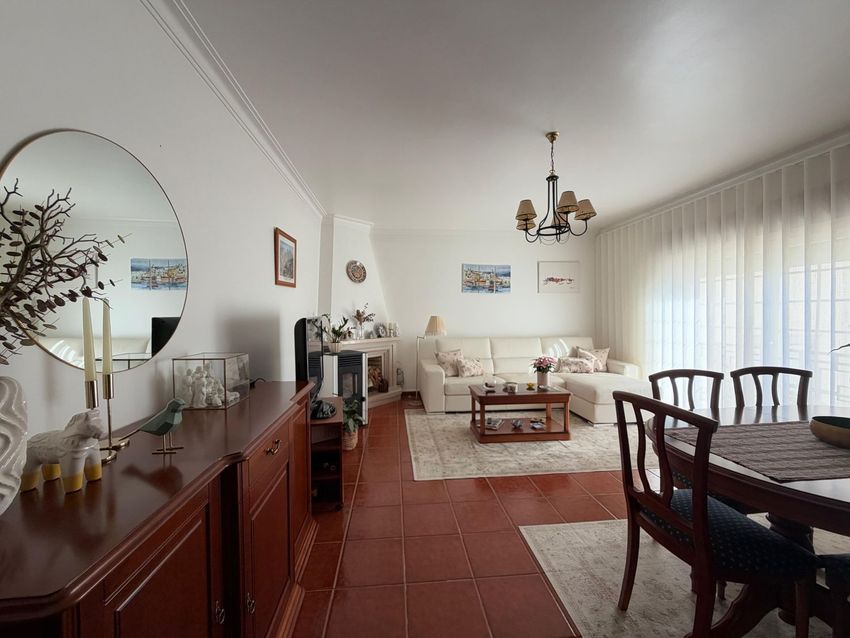 Imagem Sala de estar de apartamento t3 em Rua Palma, 33