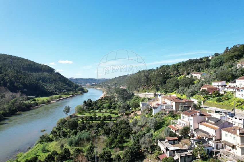 Зображення земельна ділянка, Torres do Mondego