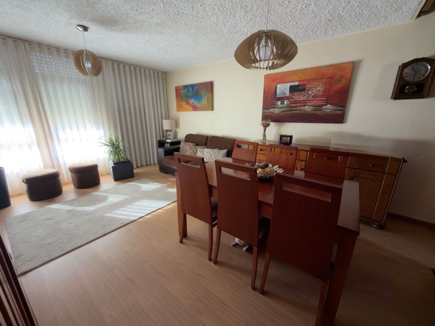 Imagem Sala de estar de duplex em Alameda Miguel de Almeida
