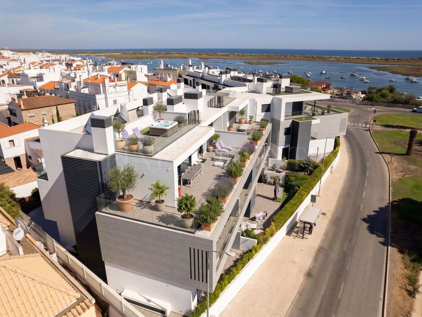 Imagem de apartamento t3 em Avenida Ria Formosa s/n