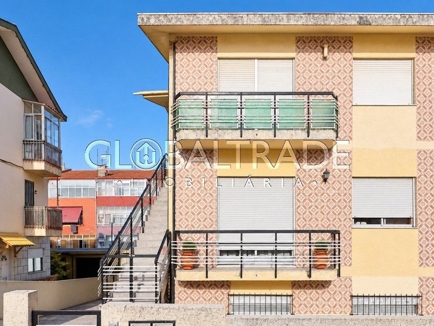 Imagem Fachada de  andar de moradia em Palmilheira - Vila Beatriz
