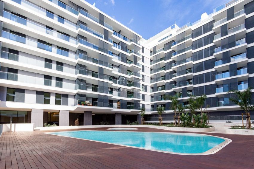 Imagem Piscina de apartamento t3 em Avenida dos Combatentes