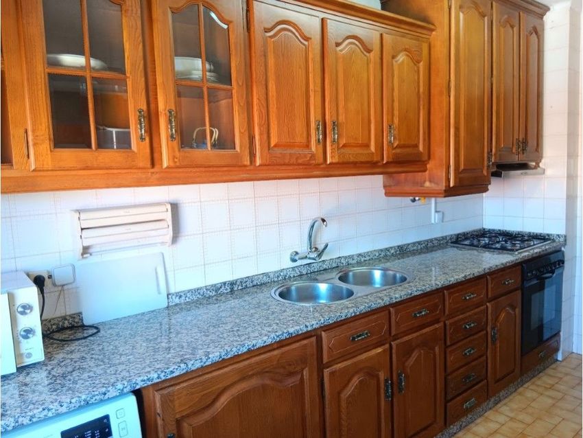 Imagem Cozinha de apartamento t2 em Encosta do Sol