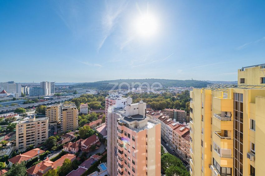 Imagem Vistas de apartamento t3 em Rua Carlos de Oliveira s/n