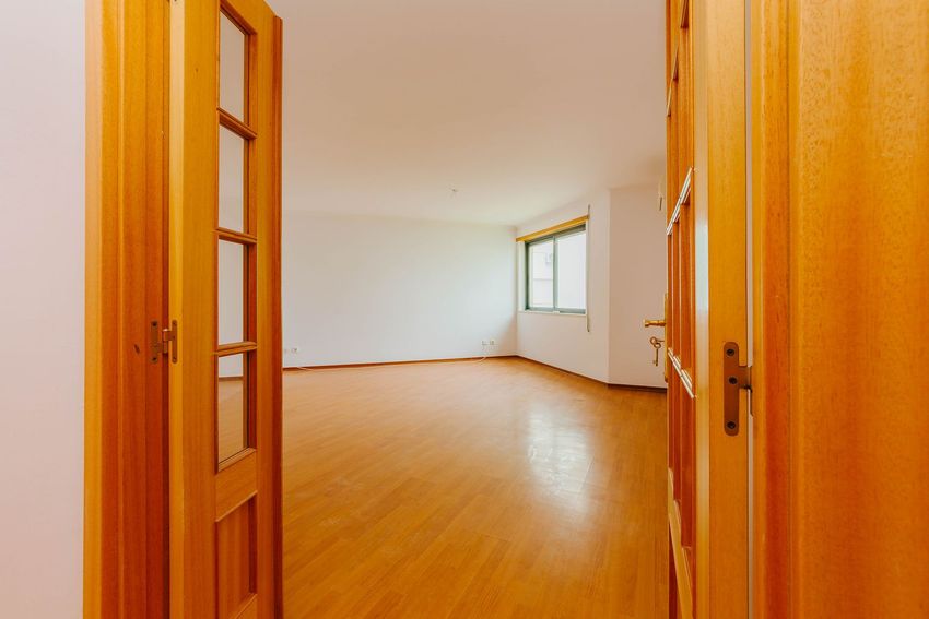 Imagem Divisão de apartamento t2 em Praça Pedro Nunes, 92