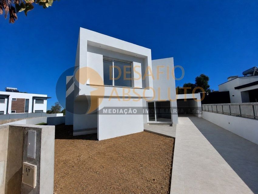 Зображення Фасад,  окремий будинок чи котедж, Vila Nogueira de Azeitão