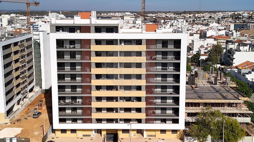 Imagem Vistas de apartamento t3 em Rua Engenheiro Amaro da Costa