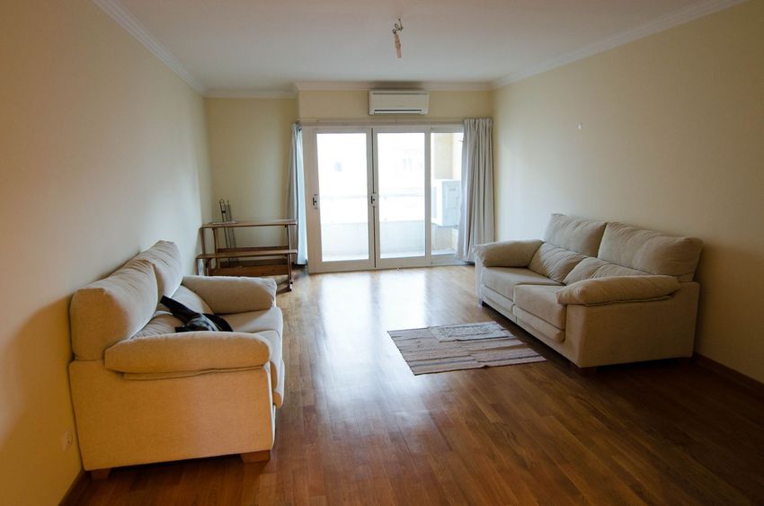Imagem Sala de estar de apartamento t2 em Rua José Farinha, 14