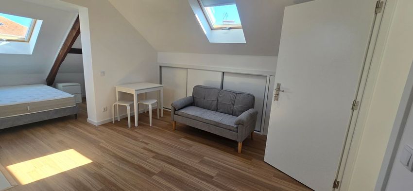 Imagem Sala de estar de apartamento t0 em Rua Saragoça, 111