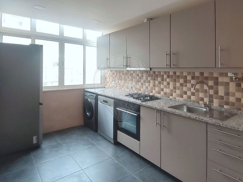 Imagem Cozinha de apartamento t2 em Escadinhas José Carlos dos Santos