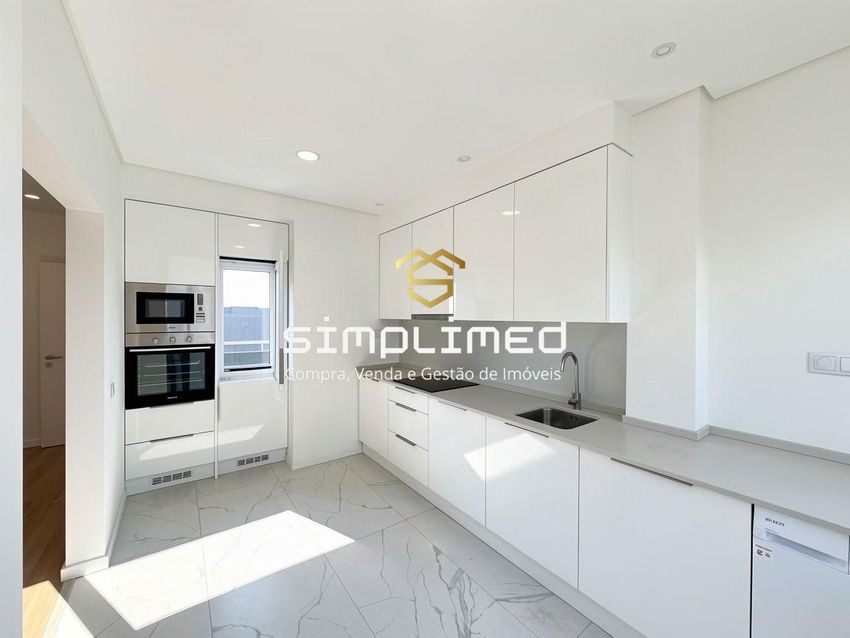 Imagem Cozinha de apartamento t2 em Alto do Seixalinho
