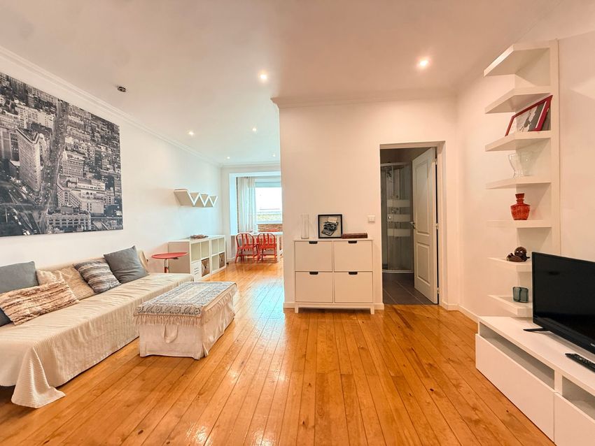 Imagem Sala de estar de apartamento t1 em Rua Visconde Juromenha