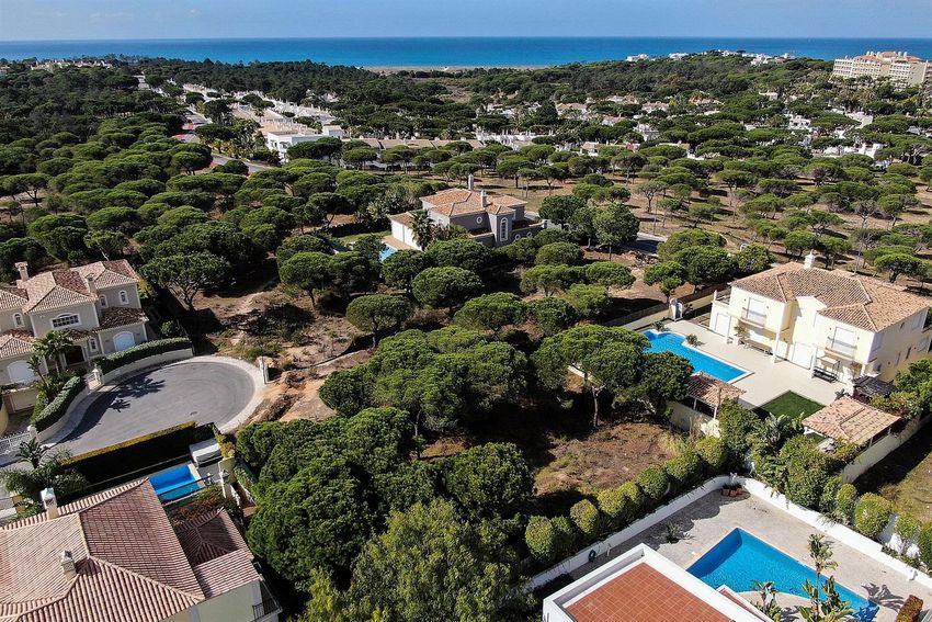 Imagem Piscina de terreno em N125 s/n