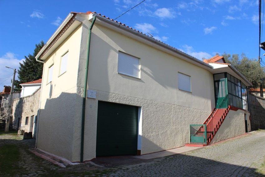 Imagem Fachada de  moradia independente em Rua Central s/n