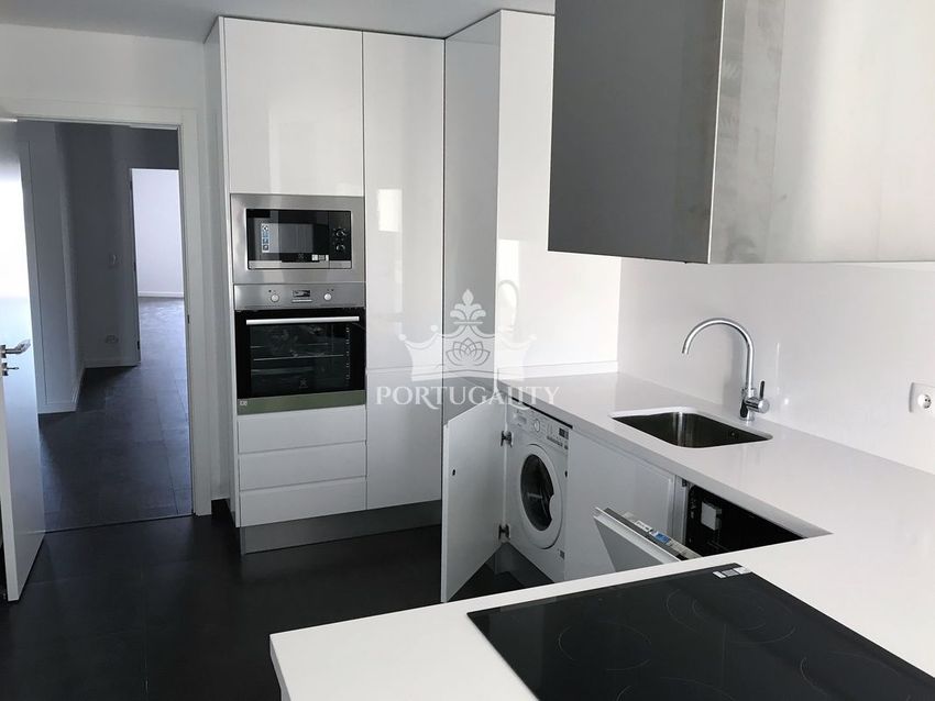Imagem Cozinha de apartamento t2 em Praceta Dr. Henrique Barata Pereira