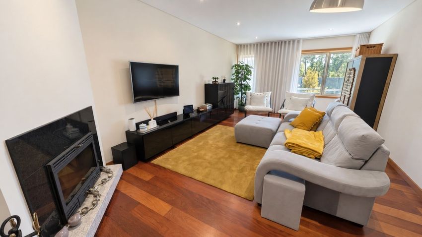 Imagem Sala de estar de apartamento t3 em Rua Nova da Bouça, 36
