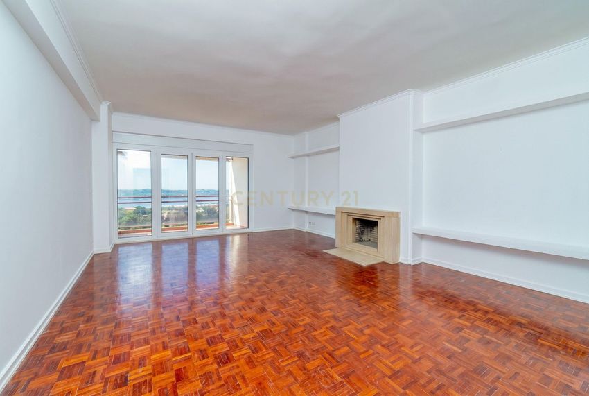 Imagem Sala de estar de apartamento t4 em Rua Gregório Lopes, 19